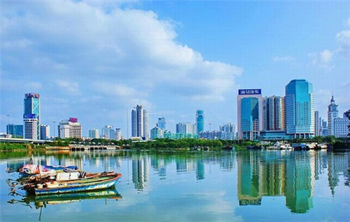 滨江商业广场和碧桂园澜江华府养老分析!几月份去临高买房便宜吗?